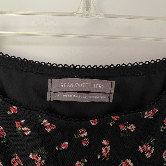 Black Mini Skirt With Small Flower Print - Picture 2 of 2